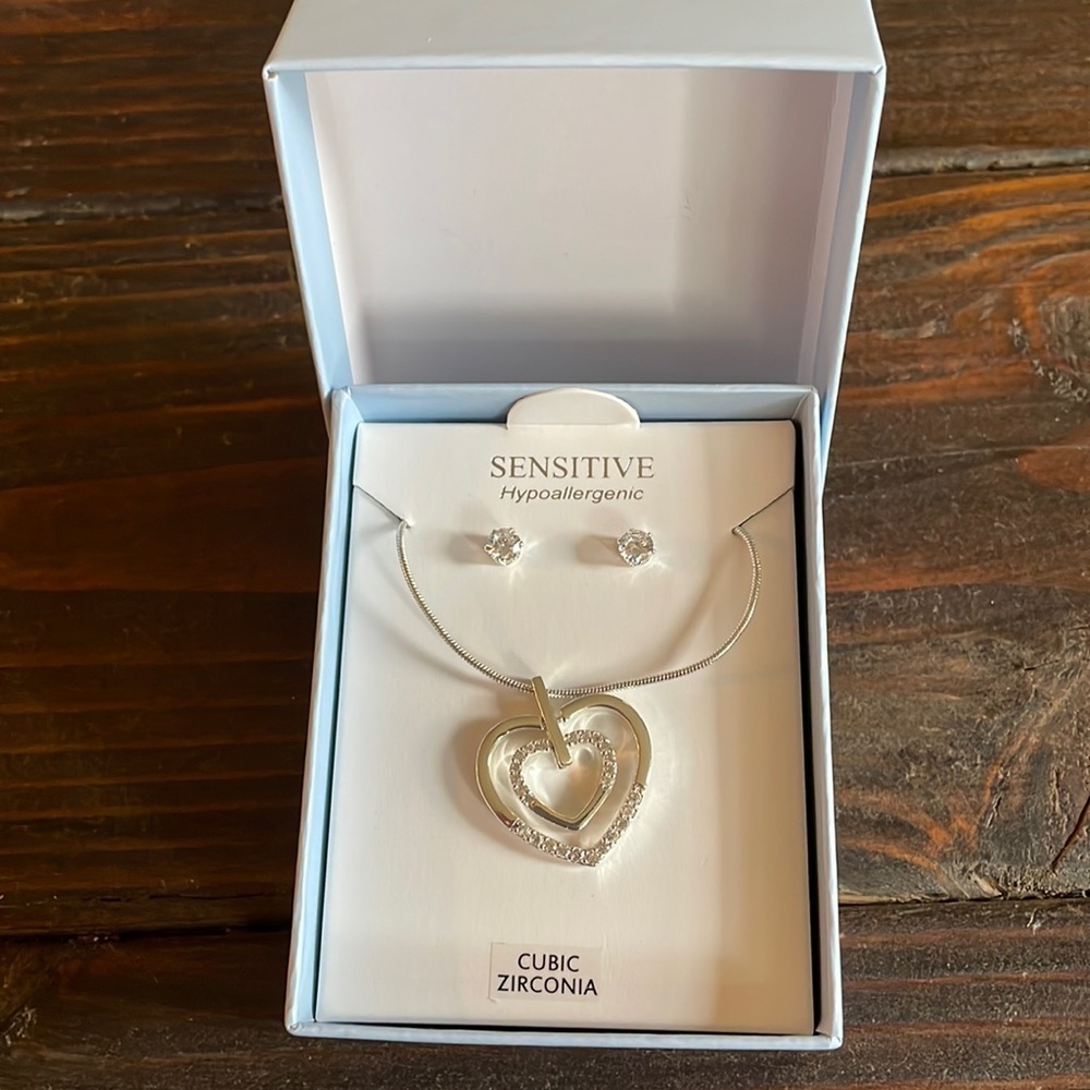 Boxed Jewelry Set‎ EE51 6054